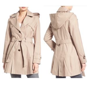 NWT Via Spiga Water Repellent Pleated Trench Coat